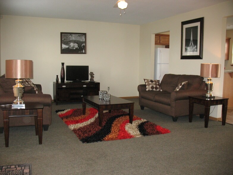 Owens Lake Commons Apartments For Rent in Walbridge, OH