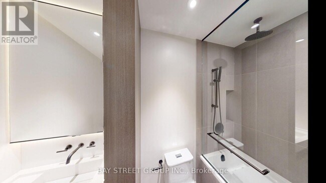 Photo - 55 Charles St E Unité 1007