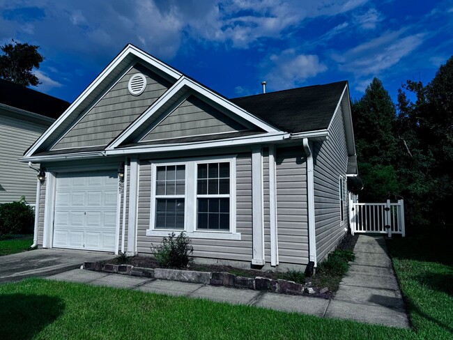Building Photo - A True Summerville Gem in Eagle Run!! Rental