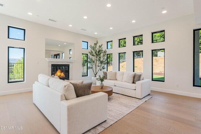 Photo - 252 Capri Dr