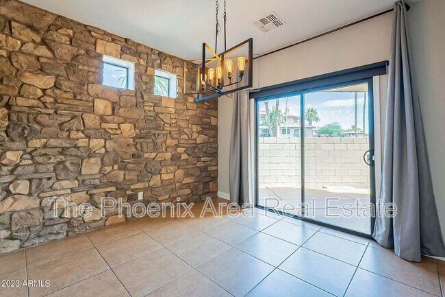 Photo - 7601 E Roosevelt St