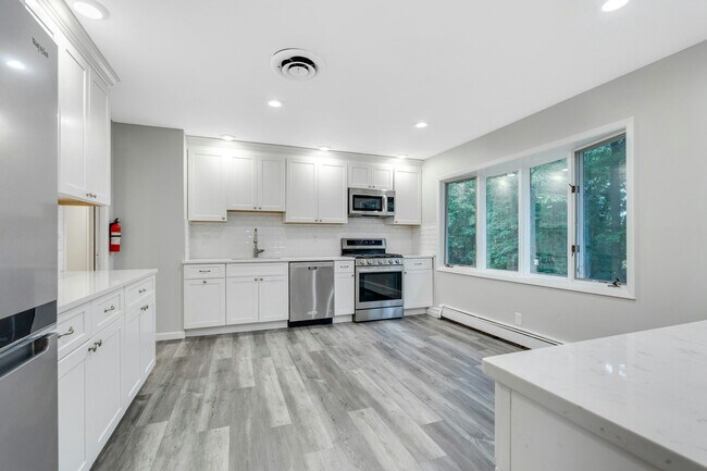 Photo - 32 Rock Rd