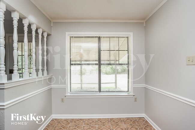 Photo - 4834 Walden Glen St