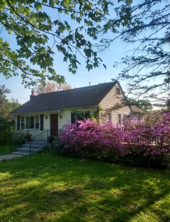 Photo - 3 Orchard Ln Unit Cold Spring NY rare find