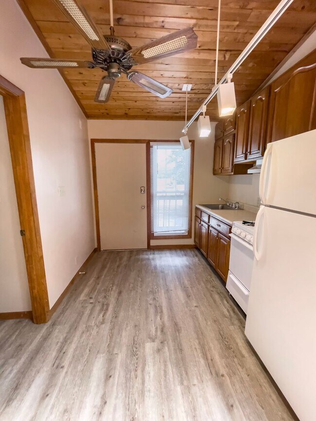 Photo - 2604 W Ethel Ave Unit 2604 1/2