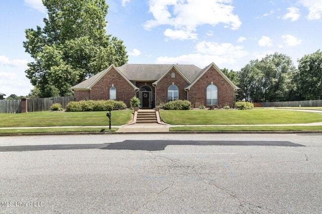 Photo - Available now! Beautiful Corner lot! 4 Bedrooms, Olive Branch schools!