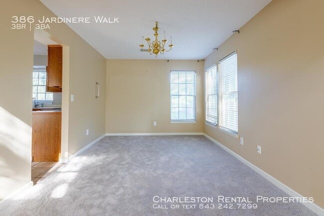 Photo - 386 Jardinere Walk