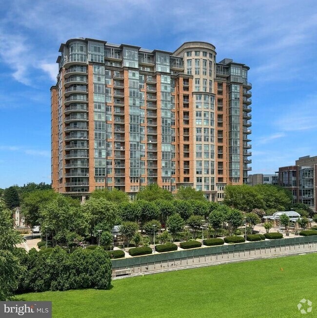 Building Photo - 8220 Crestwood Heights Dr Unit 1106 Rental