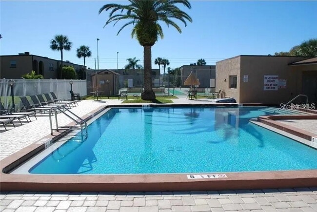 2 HEATED POOLS - 7701 Starkey Rd Condo Unit 710