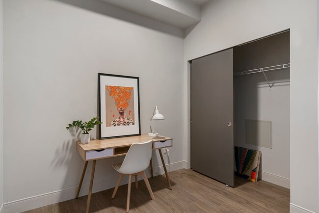 Pivot Apartments