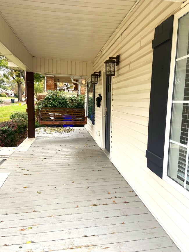 Photo - 529 10th Ave S