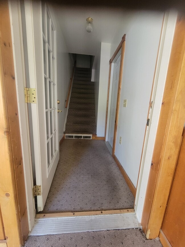 Photo - 324 Lennox St Unit 2 upper