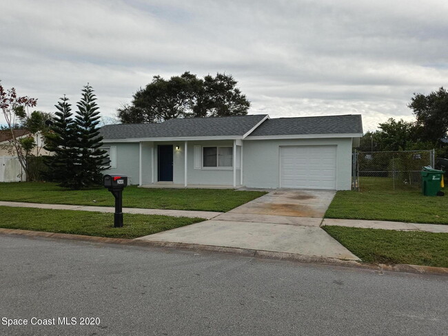 Building Photo - 2449 Mercury Dr