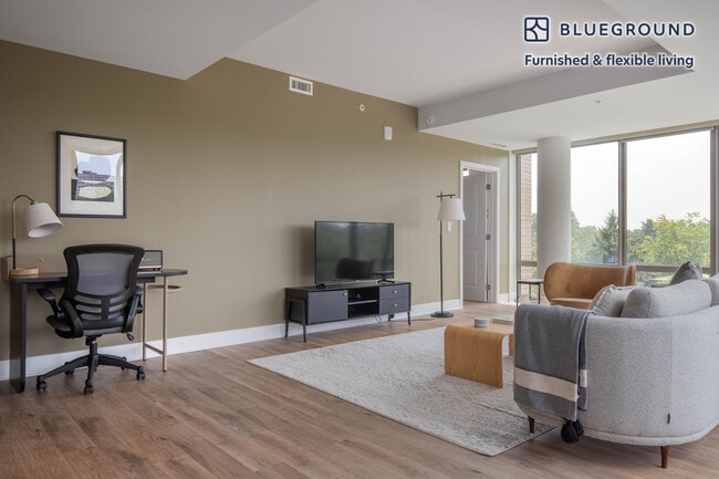 Photo - 1446 S Grant St Unidad FL5-ID698