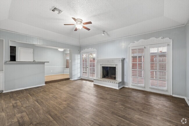 2BR, 2BA - 1,873SF - Living Room