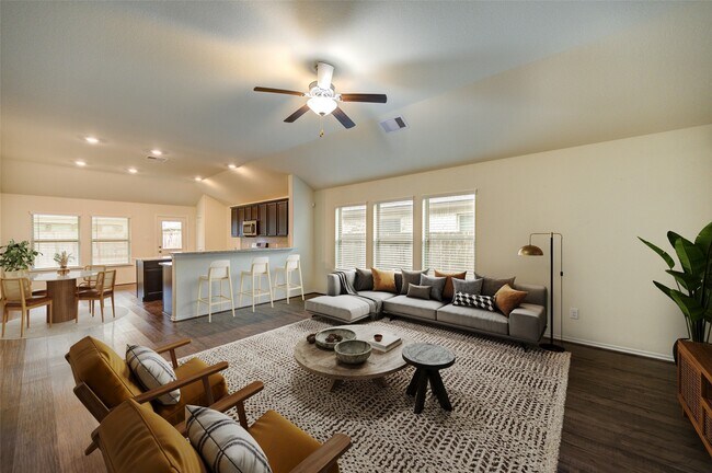 Photo - 18907 Via Flora Dr