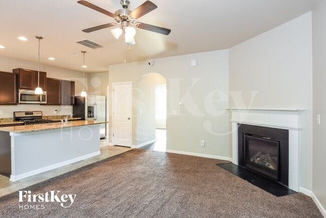 Photo - 6392 Woodwell Dr