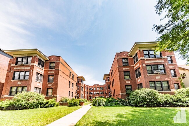 Building Photo - 3925 N Keeler Ave