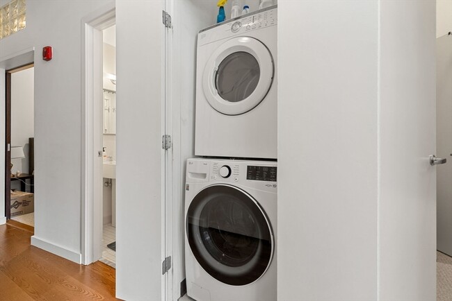 Photo - 88 Kingston St Unit 1B
