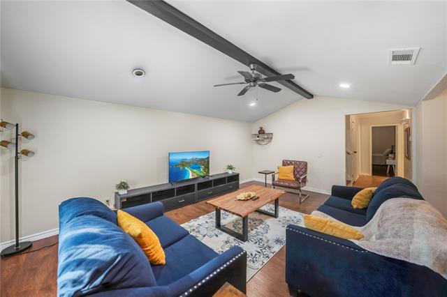 Photo - 922 Shady Creek Ln