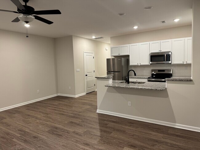 Photo - 205 Cherry Way