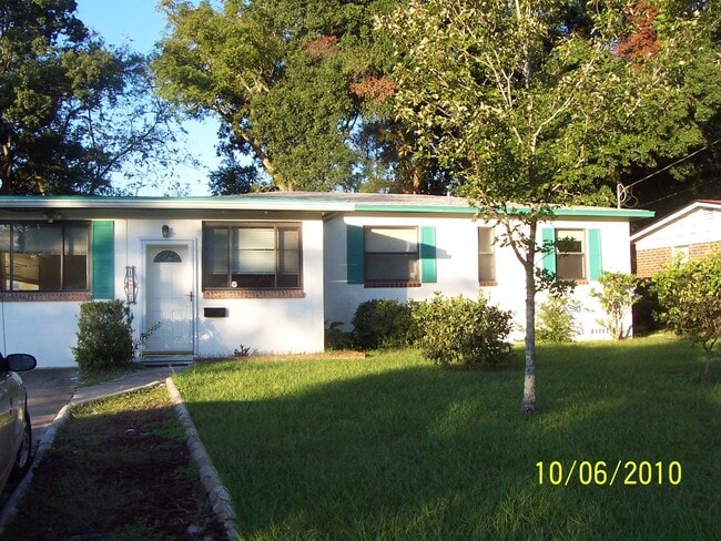 Building Photo - 1822 Ector Rd