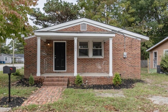 Photo - Beautiful Single Family Home!