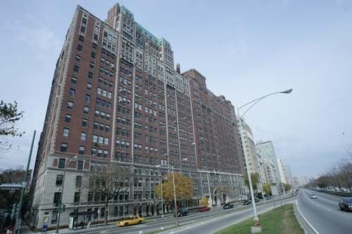 3240 North Lake Shore Drive - 3240 North Lake Shore Drive Apartments