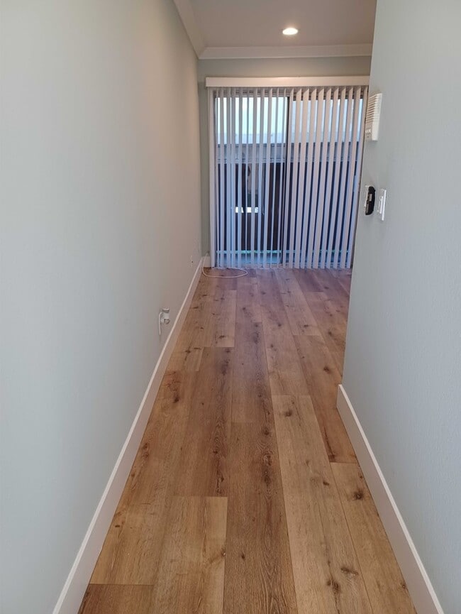 Photo - Roscoe Tower