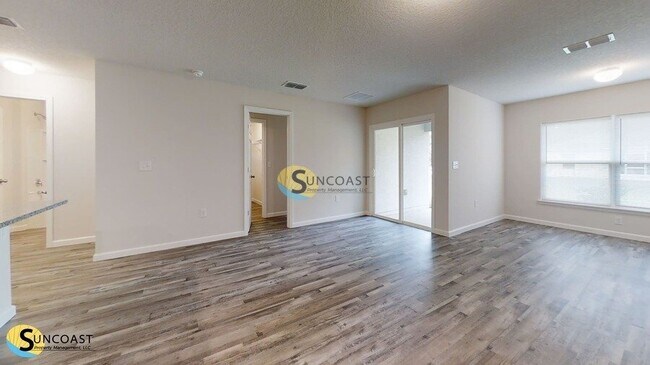 70 Plainview Dr Unit B