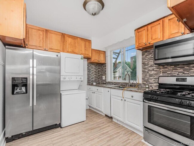 Photo - 45 Bayley Ave Unit 2