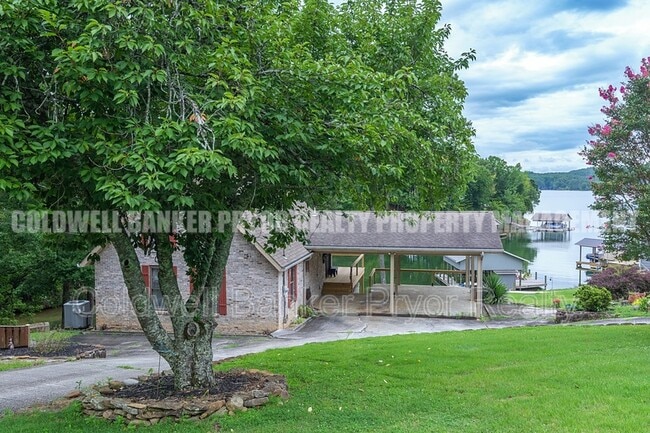 Photo - 165 Lakeshore Ct