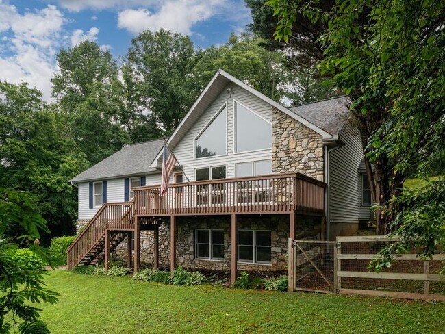 Photo - 15 Tiffany Ln