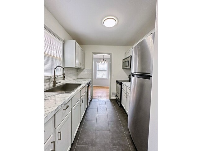 Photo - 7727 Izard St