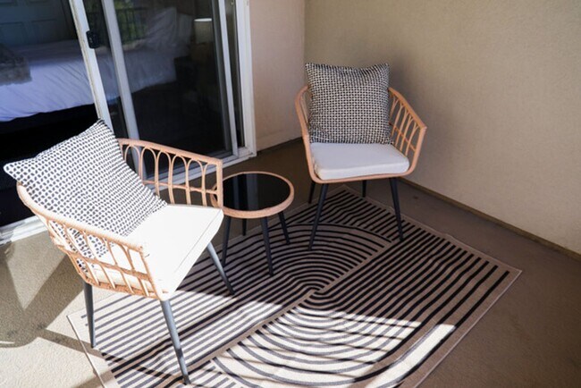 Photo - THE UPTOWN | Modern | Furnished | Bankers Hill Condo | Across from Balboa Park