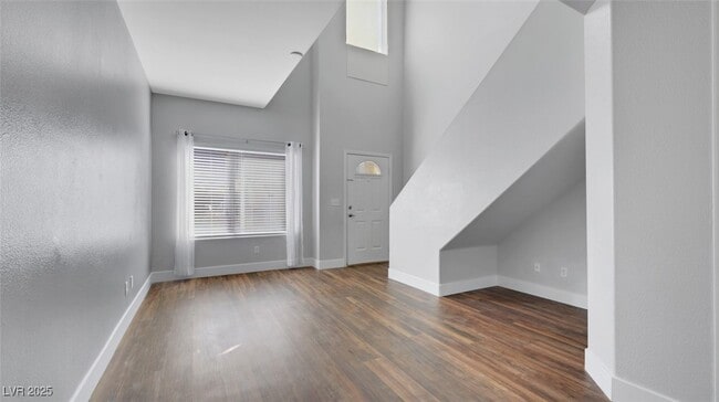 Photo - 492 Parrot Beak St