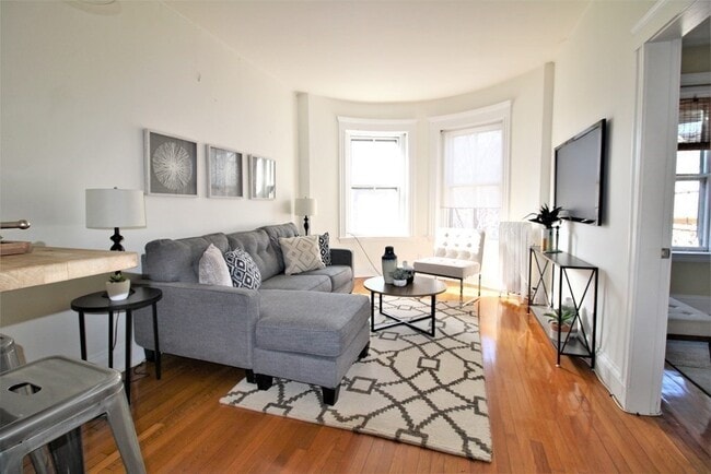 Photo - 32 Winchester St Unit # 8