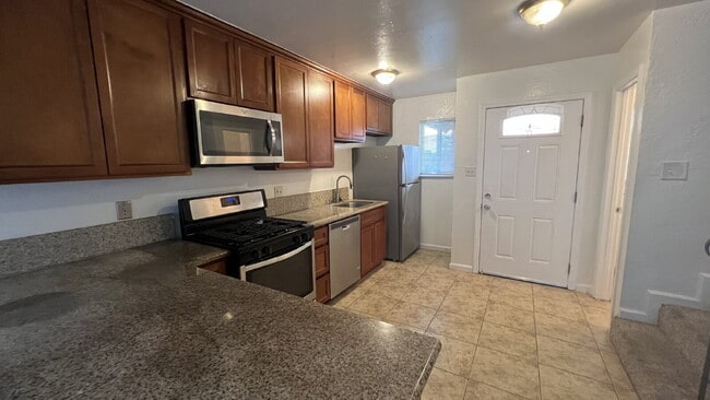 Photo - ** Move in special $1995 moves you in - Includes Deposit and January 2026 Rent. ** Updated interi... Unit C