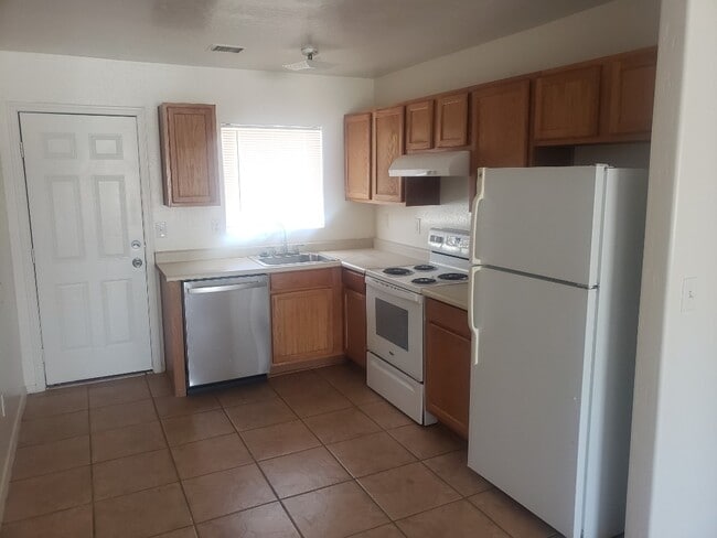 Photo - N Sunshine Blvd