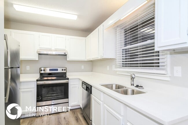 Photo - 6100 Radds St