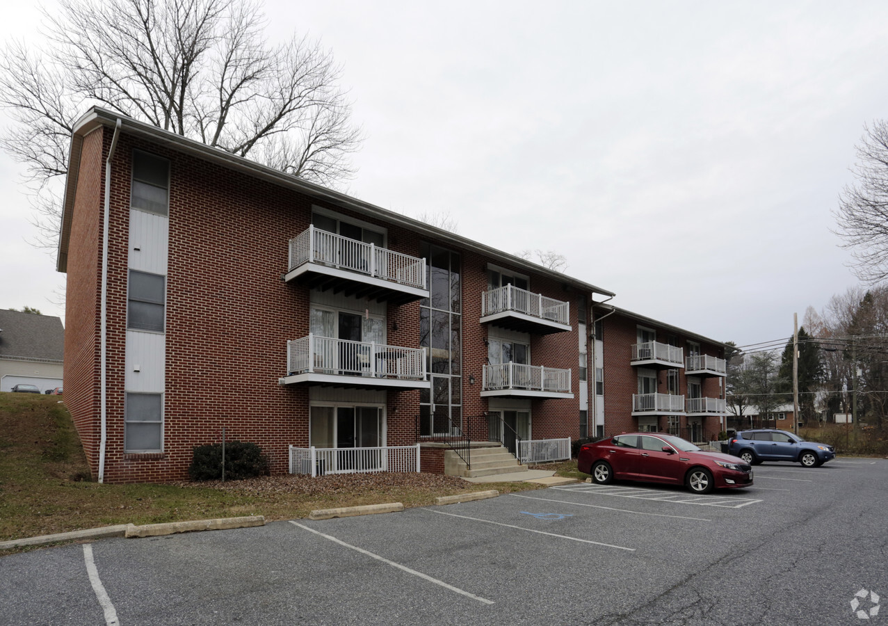 Meadowvale Apartments - Meadowvale Apartments
