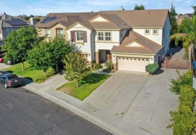 Building Photo - Beautiful home in a charming  neighborhood!!! Easy access to shopping and highways!!