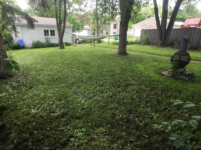 Photo - 5310 Knox Ave N