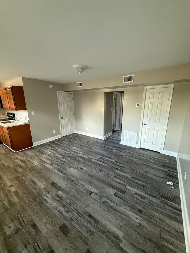 Photo - 451 Burbank St SE Unit 3