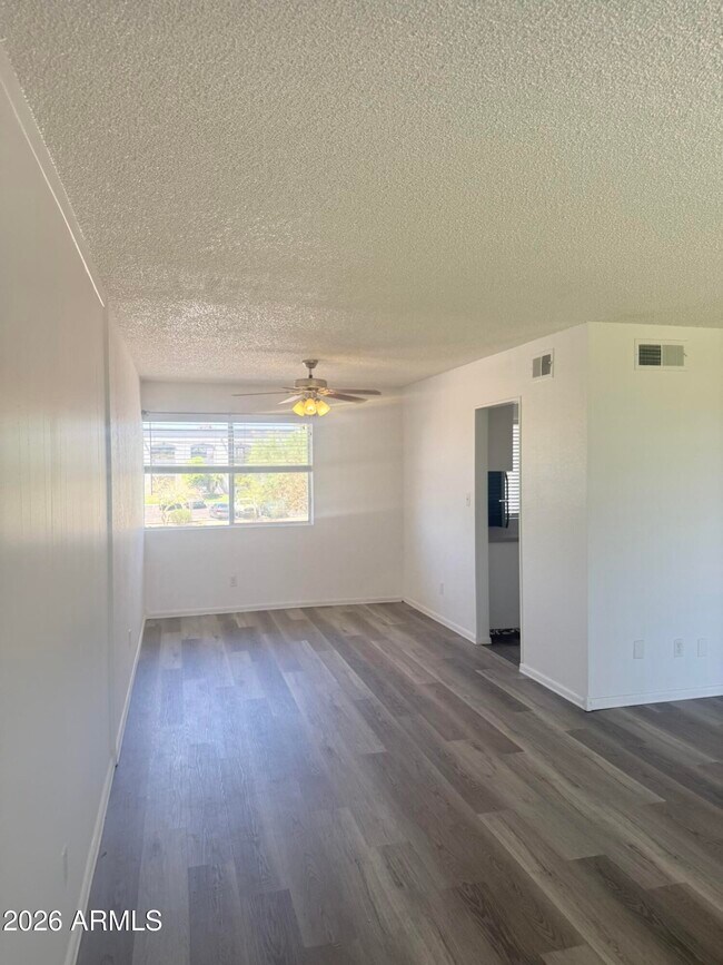 7141 N 16th St Unit 212