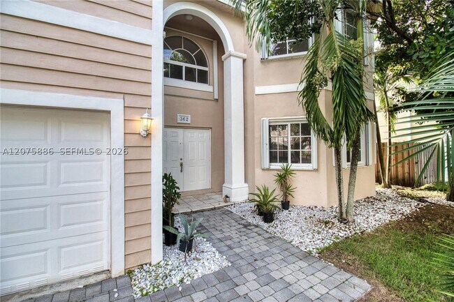 Photo - 362 NE 30th Ave