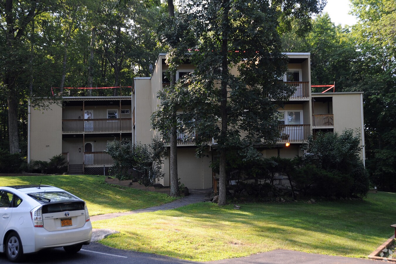 Ironwood Apartments - 227-229 Ironwood Dr