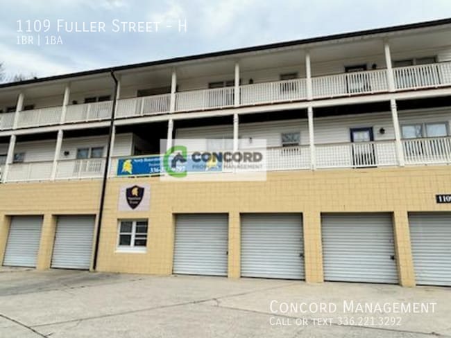 Building Photo - 1109 Fuller St Unit H Rental
