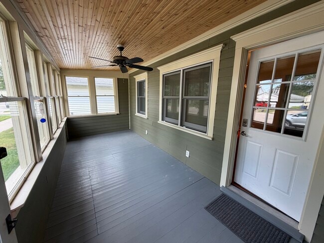 Photo - 407 N Washington St