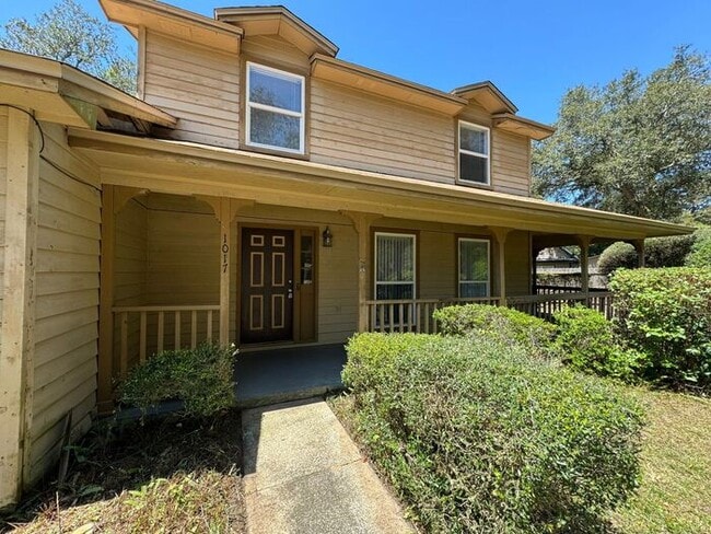 Photo - Gulf Breeze - The Oaks - 3 bedroom, 2.5 bathroom